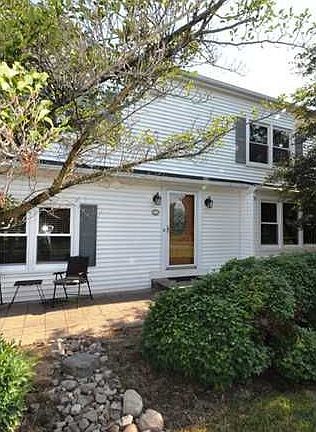 2nd image of 24 Williamsburg Dr