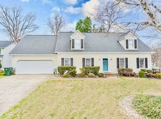 12 Old Oak Dr, Taylors, SC 29687
