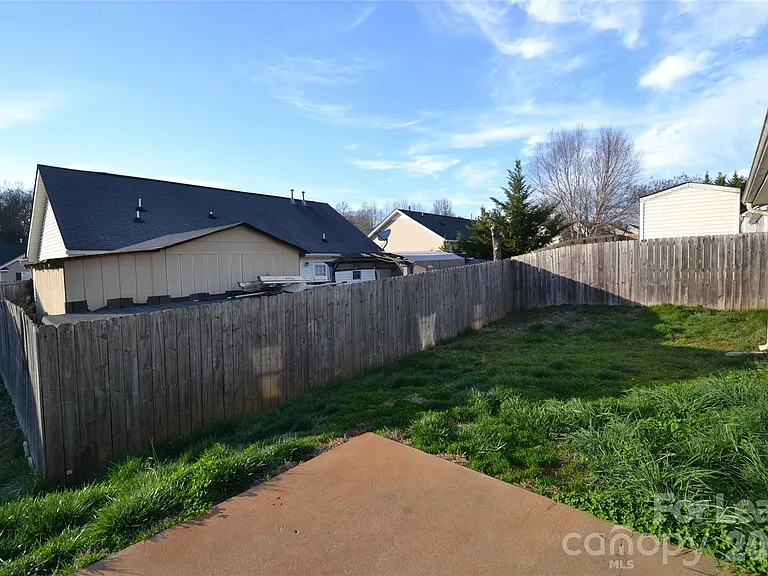 4638 Palm Breeze Ln — Photo 25