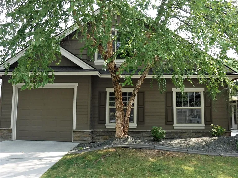 1505 E Daylesford Dr — Photo 2