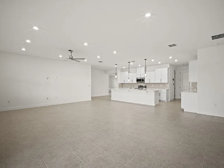 6185 Moonrise Dr — Photo 20