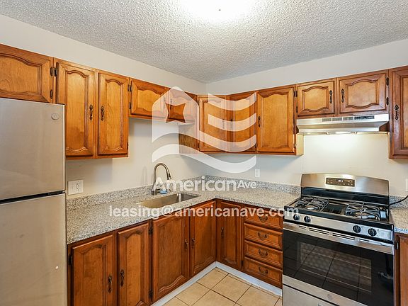 1554435_005_kitchen_12814977.jpg