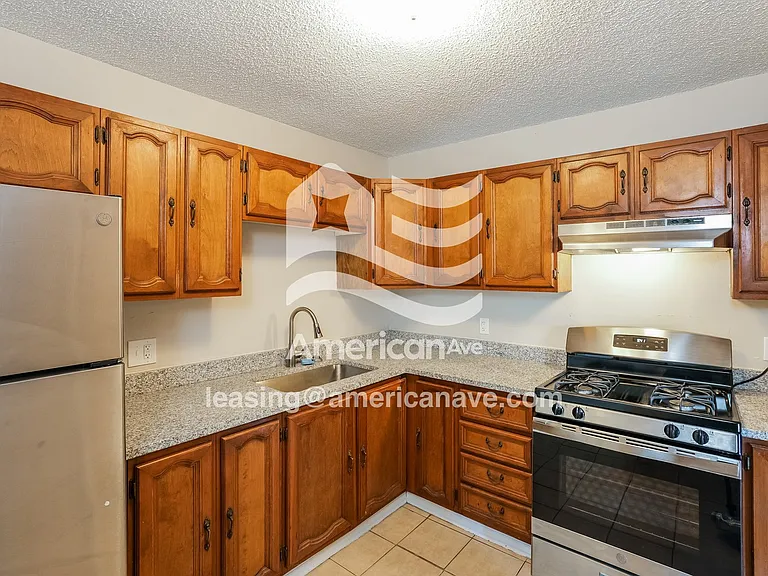 1554435_005_kitchen_12814977.jpg