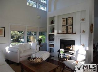 469 Acapesket Rd, East Falmouth, MA 02536