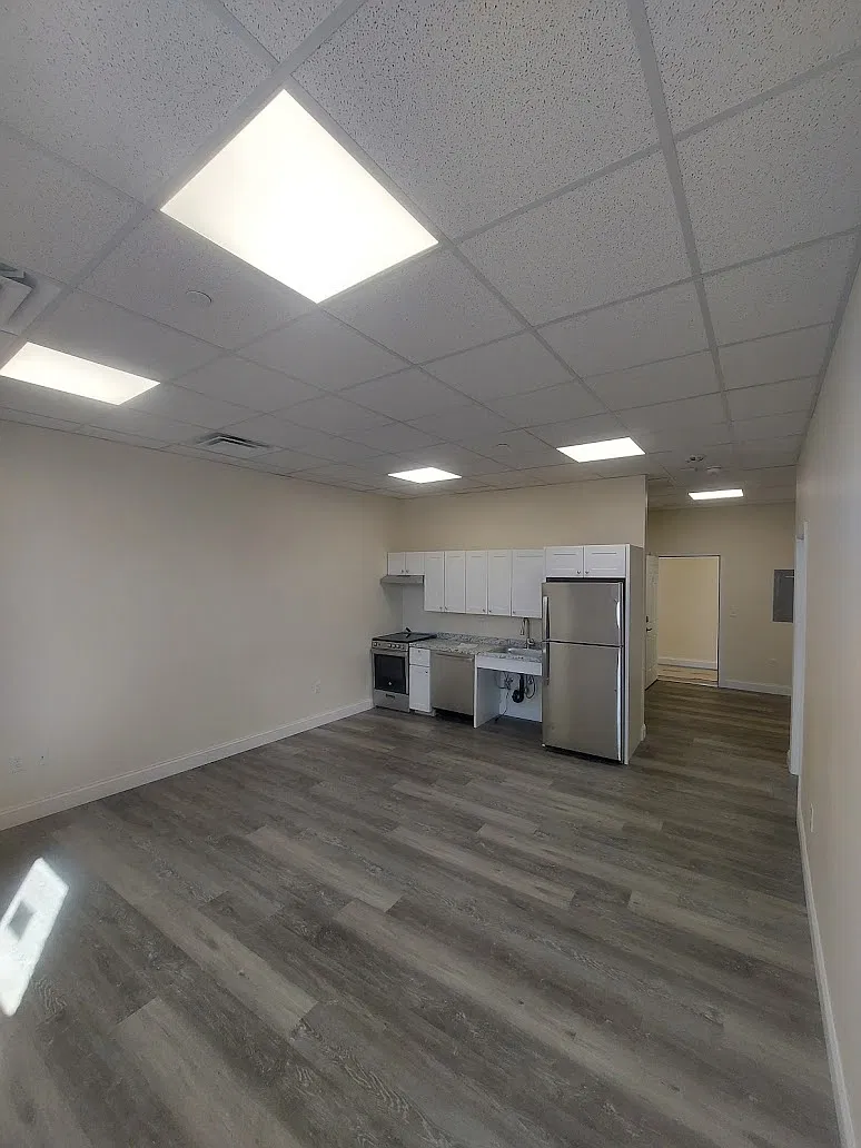 2 bed, 650 sqft, $1,500 — Photo 3