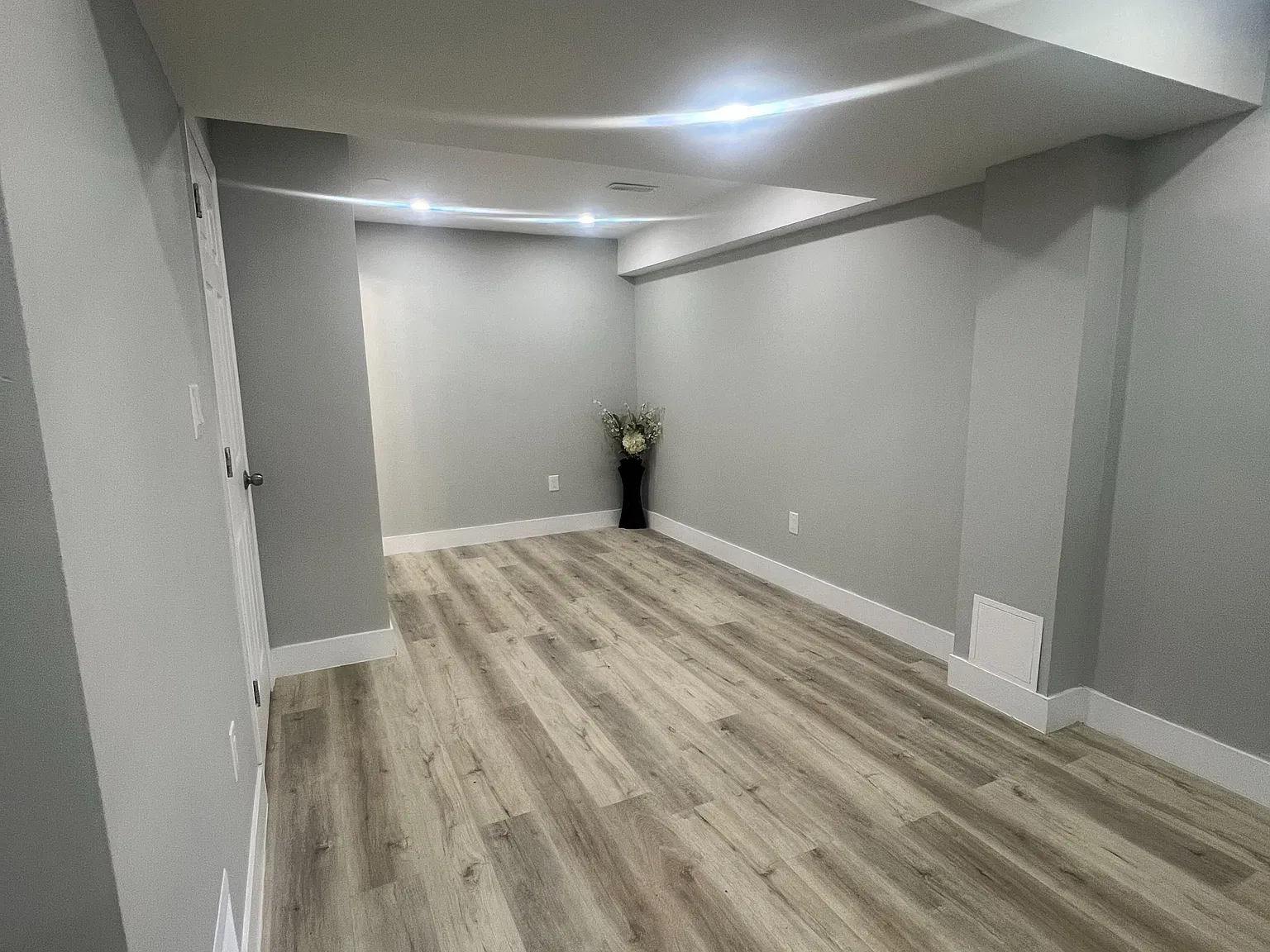 3 bed, $2,100 — Photo 3