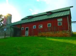 266 N Apple River Rd, Stockton, IL 61085