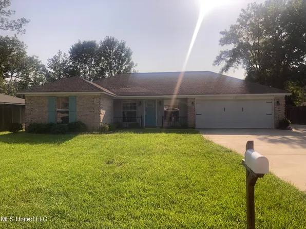 836-836 Cherry Ridge Dr, Clinton, MS 39056