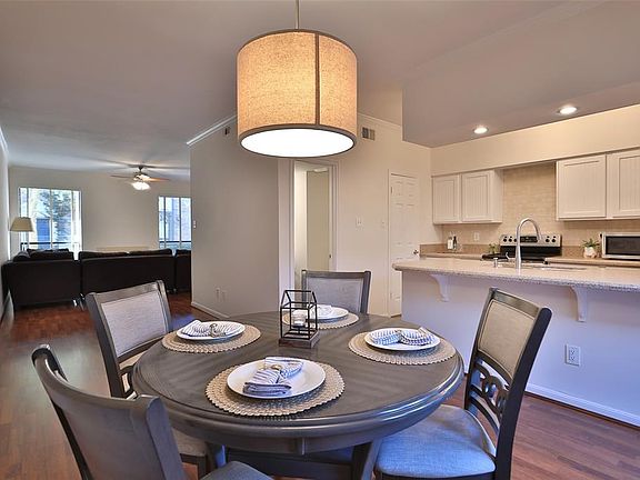 2nd image of 1201 McDuffie St Unit 180