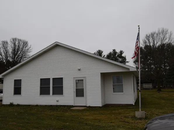 32936 66th St, Bangor, MI 49013
