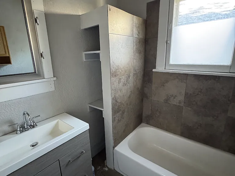 2954 Adams Ave — Photo 9