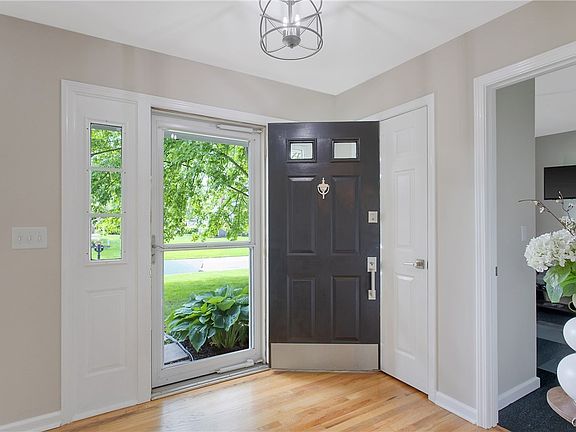 4th image of 7614 Pico Ln
