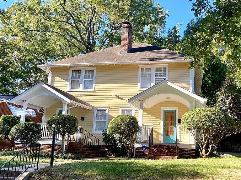 1216 E Worthington Ave — Photo 1