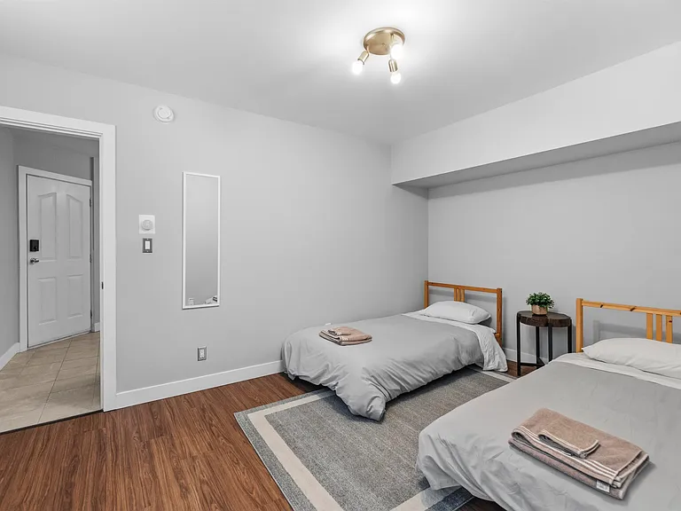 4225 Evergreen Ave #BASEMENT — Photo 15