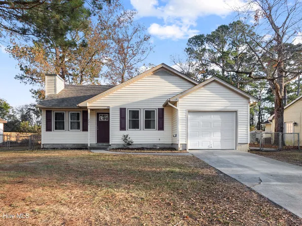 221 Spring Drive, Jacksonville, NC 28540