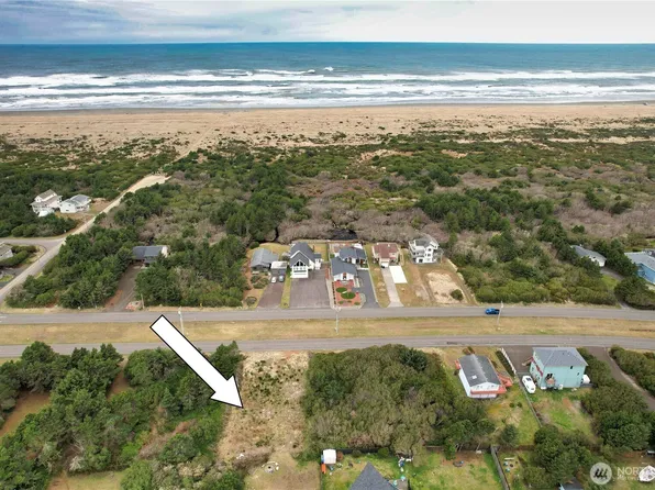 680 Ocean Shores Boulevard SW, Ocean Shores, WA 98569