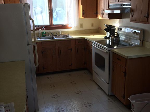 4th image of 2 Norwood Ct
