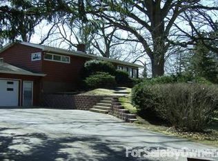4670 Arrowhead Trl, Rockford, IL 61101