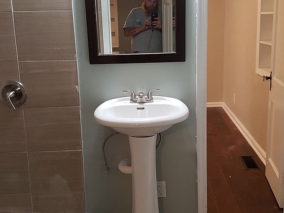 1st floor bath