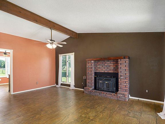 5th image of 228 Logan Avenue