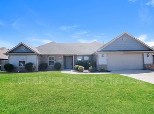 1050 Messina Way, Centerton, AR 72719