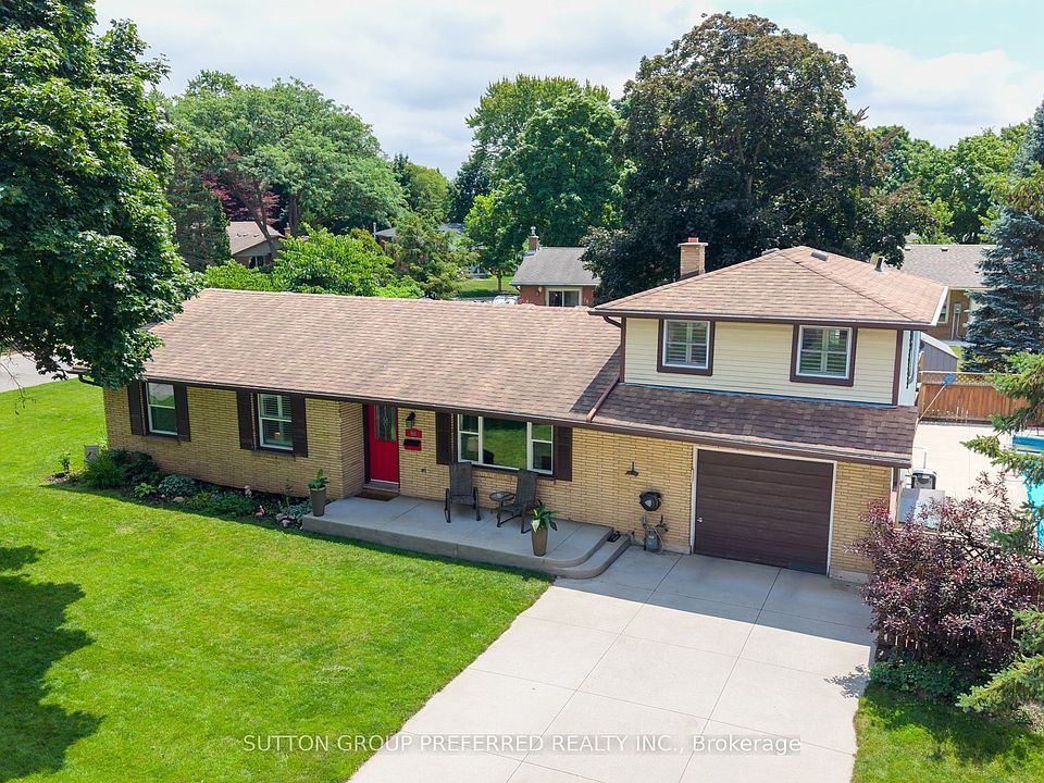 1st image of 90 Glenburnie Cres