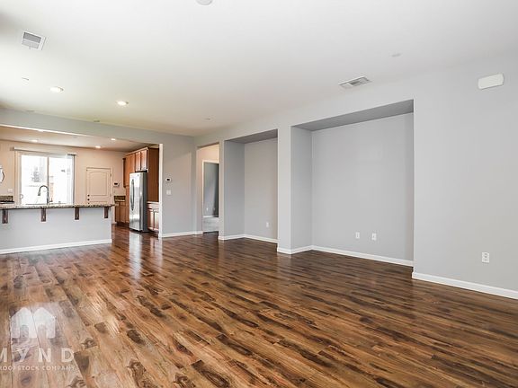 3rd image of 10953 Merrick Way