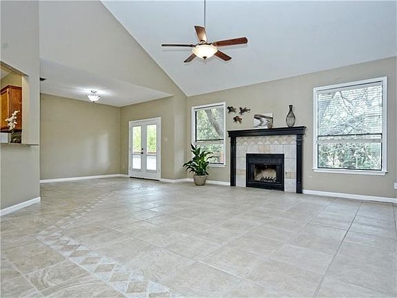 5th image of 12077 Lincolnshire Dr