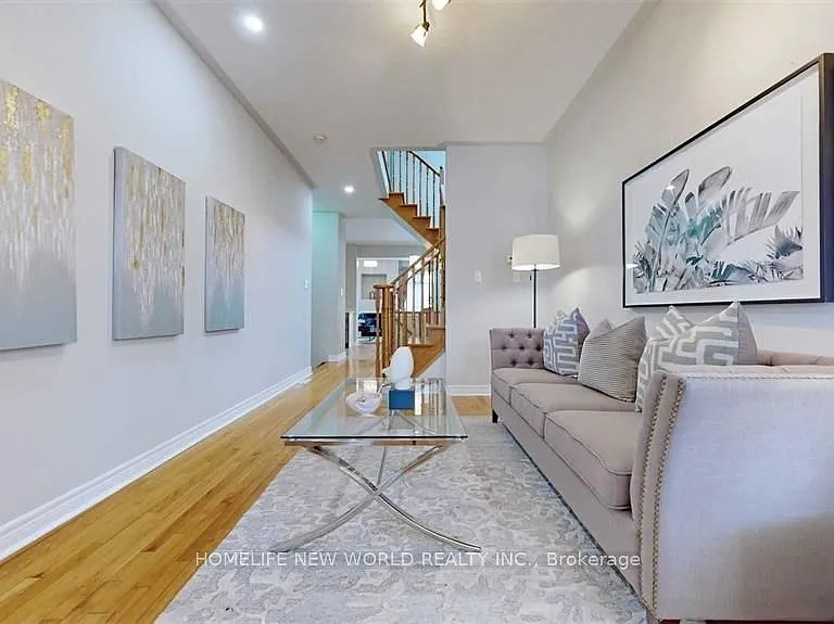 52 Mantle Ave — Photo 4