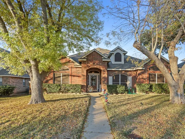 817 Courson Dr, Desoto, TX 75115