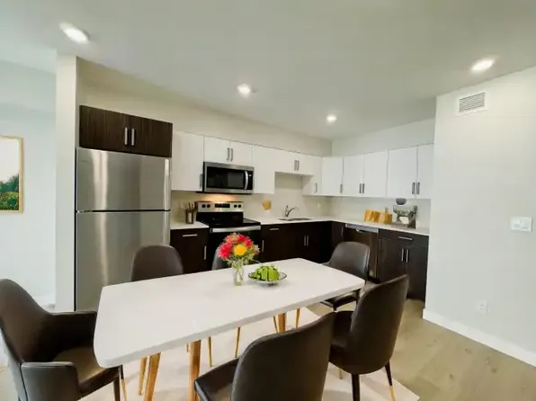 585 Mandalay Dr #1A, Winnipeg, MB R2P 1T9