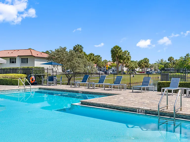 Boca Arbor Club Apartments — Photo 48
