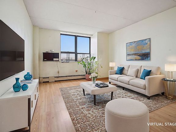 3rd image of 300 W 110th St APT 16B
