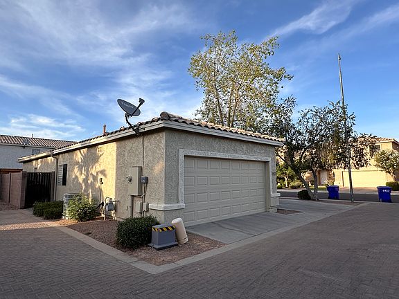 3rd image of 6420 S Nash Way