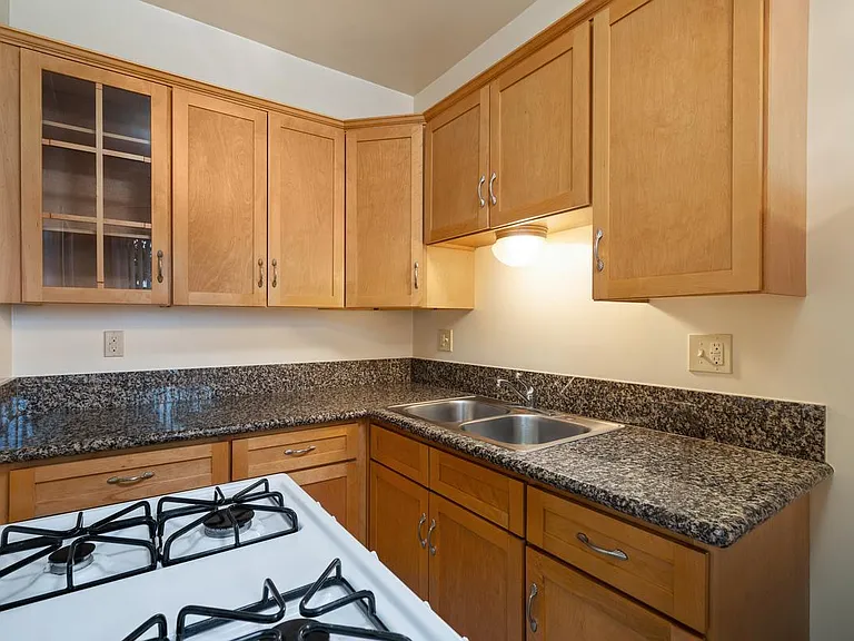 4121 Halldale Ave #101 — Photo 14