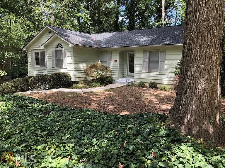 344 Summer Pl — Photo 8