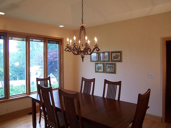 3rd image of 178 Scenie Shores Dr