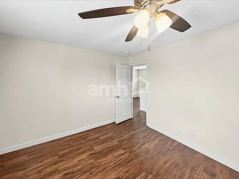 19735 Susquehanna Way — Photo 11