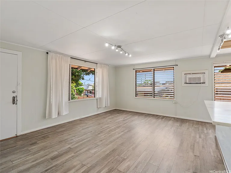 3622 Maunalei Ave — Photo 7