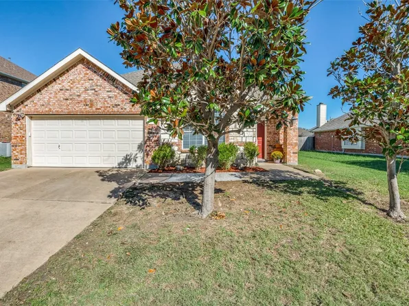 1348 Lake Forest Dr, Grand Prairie, TX 75052