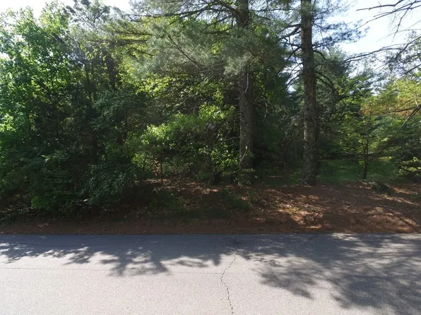 0 0/3 Causeway St, Millis, MA 02054