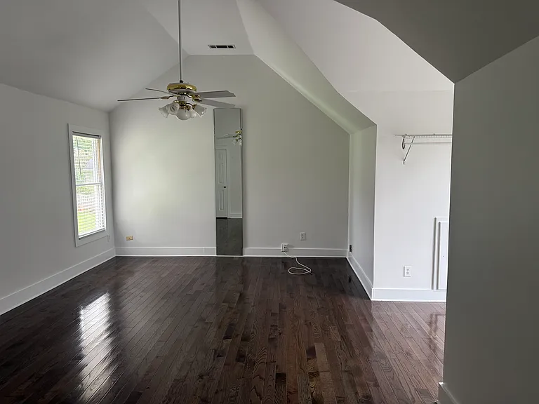 4th huge bonus bedroom.