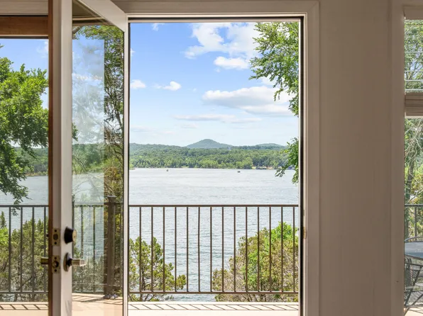 40 Bluff Lane, Shell Knob, MO 65747