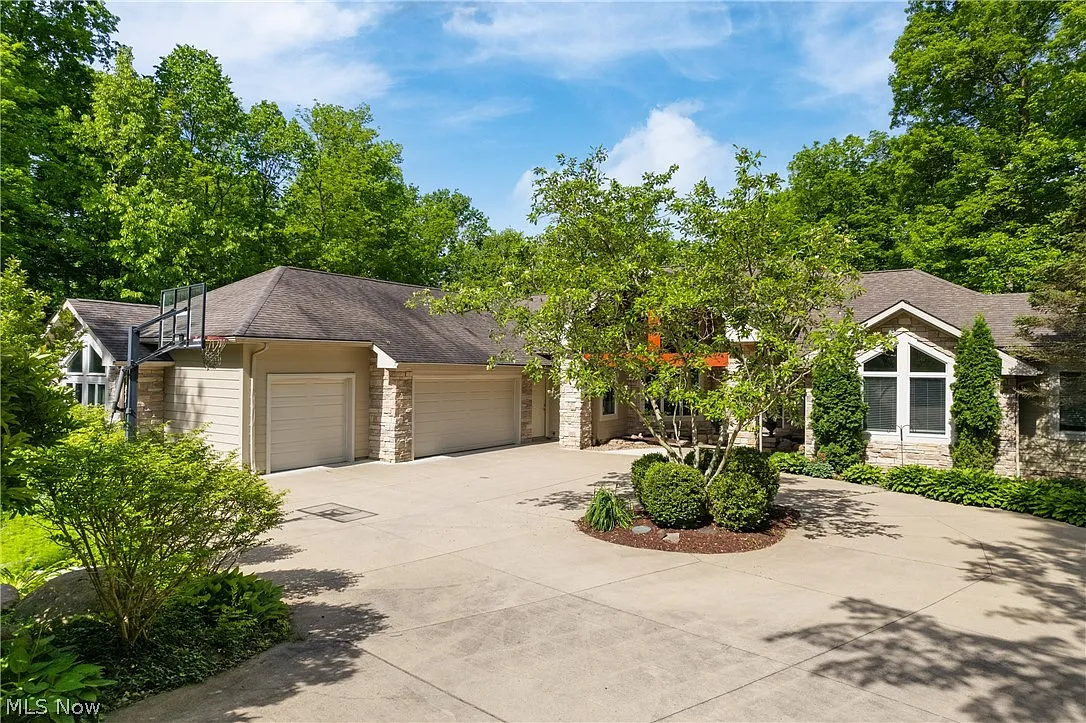 752 McKee Trl photo 1