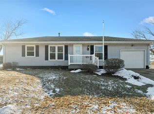311 Sunset Dr, Stanwood, IA 52337