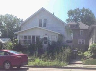 118 E 8th St, Muscatine, IA 52761