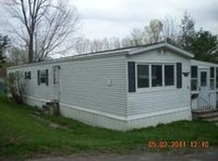 11 Lakewood Cir, Pittsfield, MA 01201