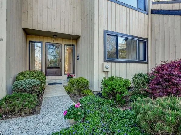 5 Ash Ln, Harding Township, NJ 07960