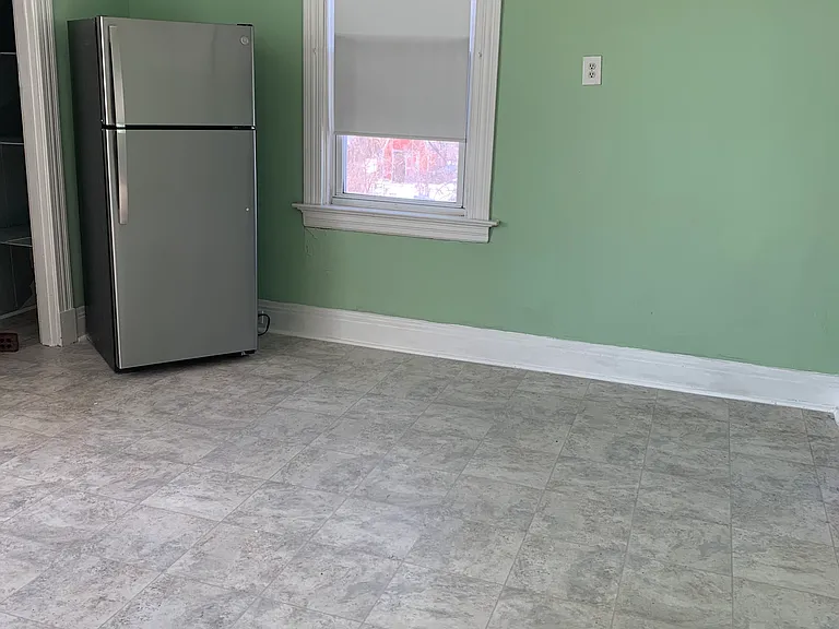31 Poplar St — Photo 12