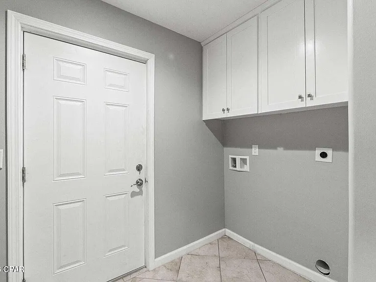 1041 Plantation Dr — Photo 8